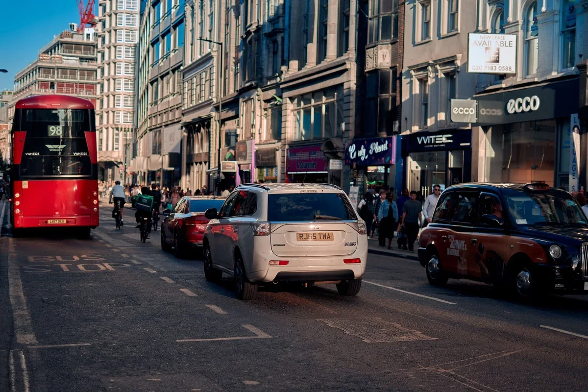 London's High-Stakes Robotaxi Battle: Lyft and Baidu Kick Off Testing